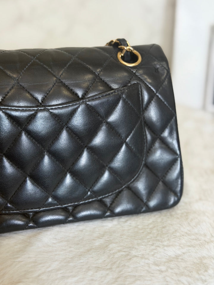 CHANEL Vintage series 11 Black Lambskin 24K GHW Small Timeless Classic Double Flap Bag