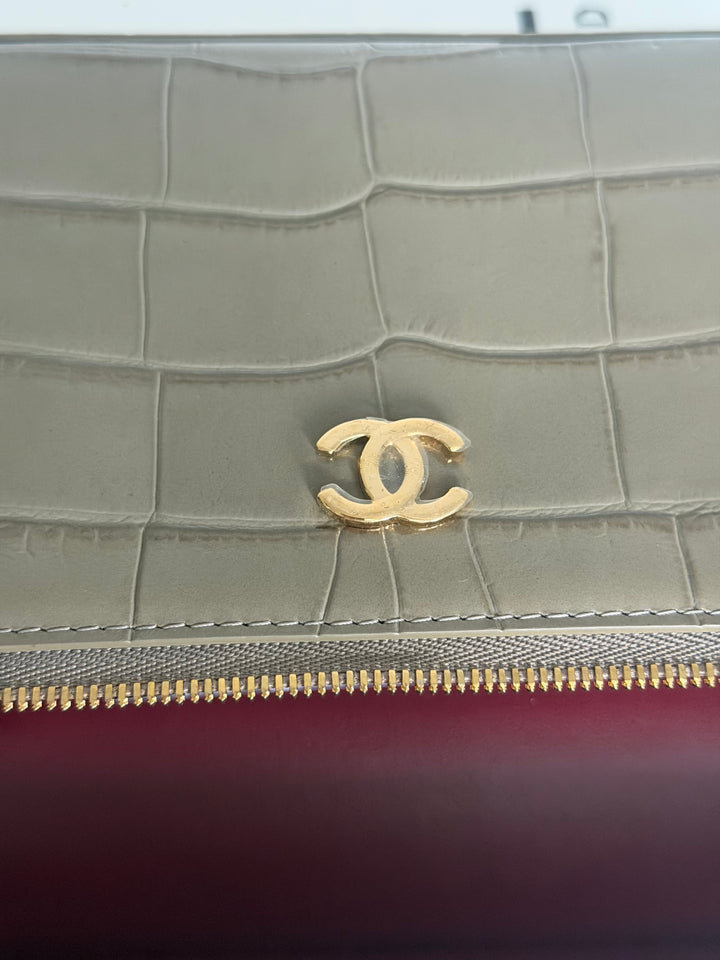 CHANEL 26A Etoupe Khaki Croc Embossed Calf skin LGHW LP Long Vanity size Medium 23 cms with detachable chain 2026