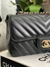 Load image into Gallery viewer, Chanel series 26 (2018) Black Lambskin Chevron LGHW Mini rectangular Flap Bag
