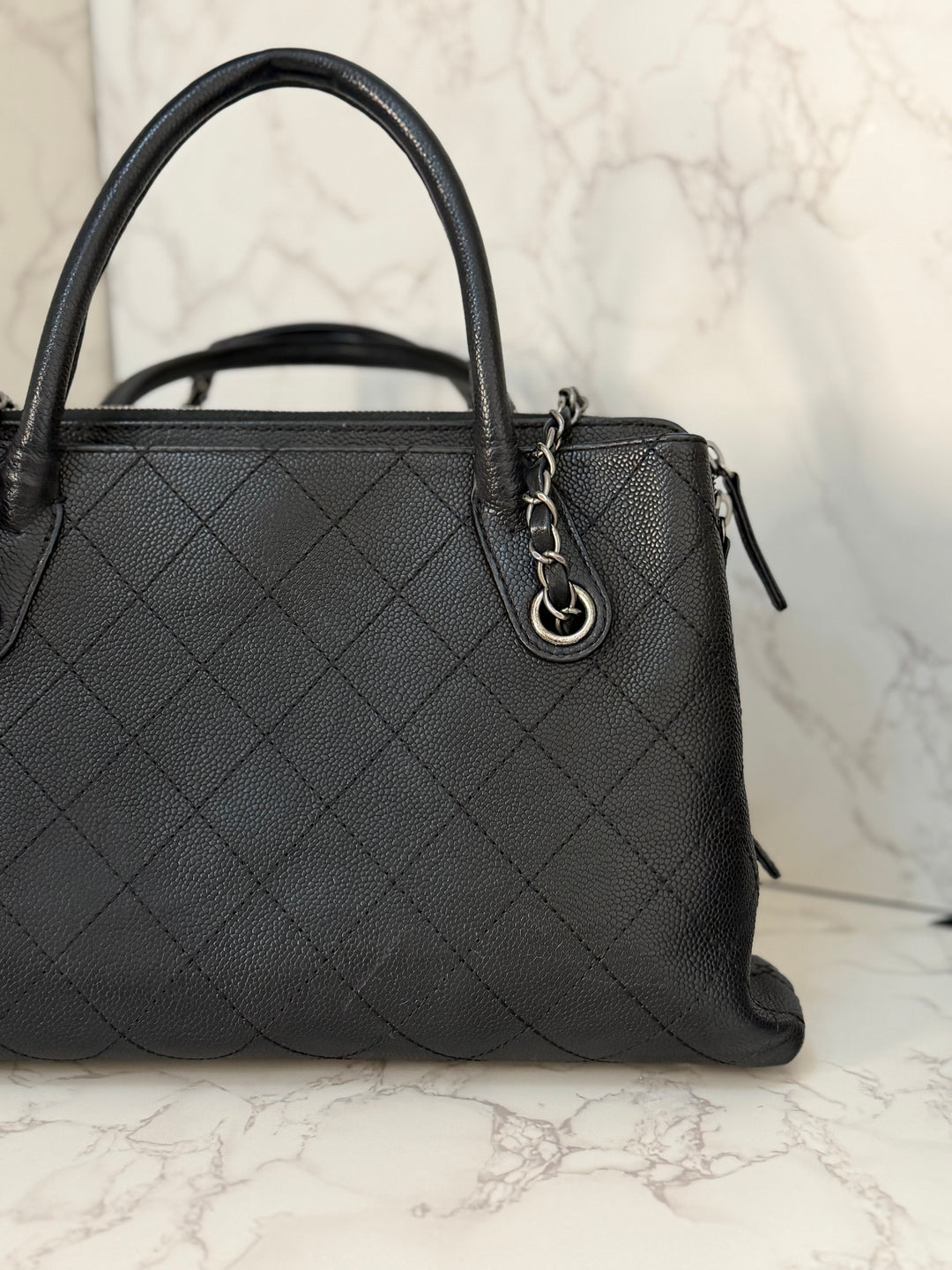 CHANEL series 23 Black Caviar Ruthenium HW Tote Bag with Shoulder Chain strap