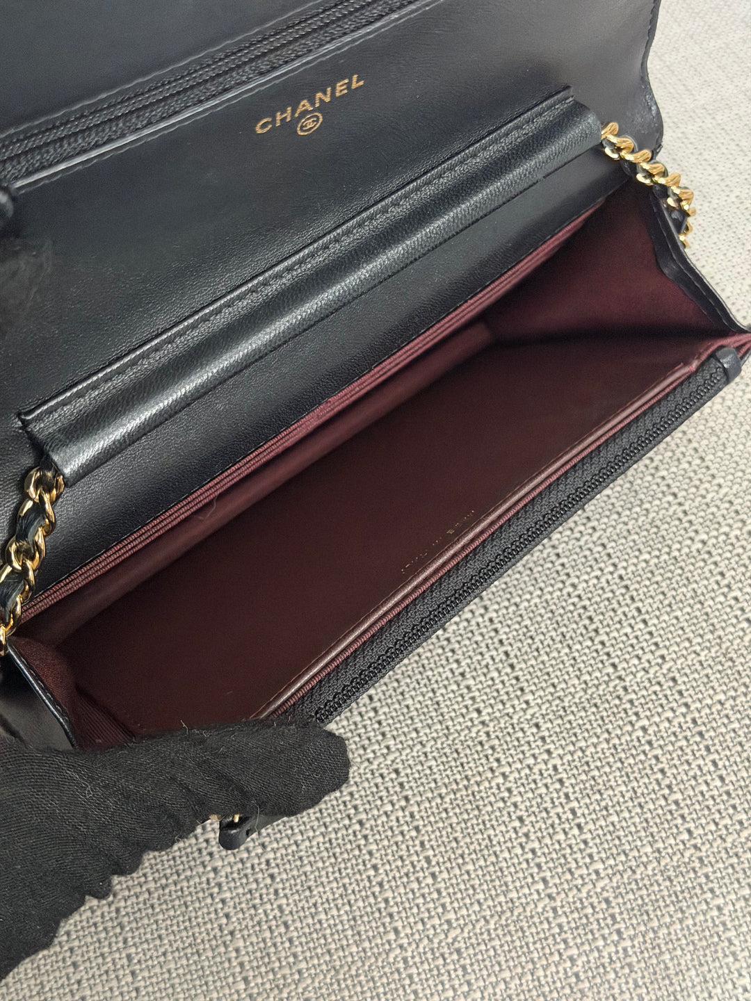 CHANEL series 25 2018 Black Lambskin LGHW Classic Wallet On Chain (WOC)