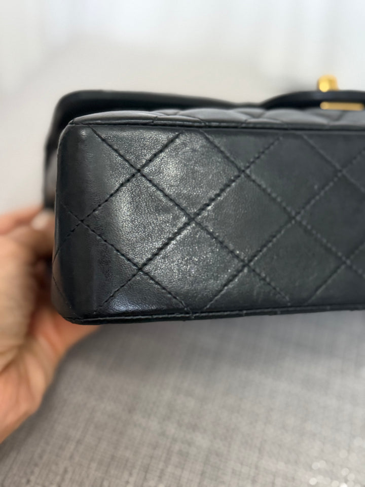 CHANEL series 11 Black Lambskin 24K GHW Vintage Small classic double flap bag 2007/2008