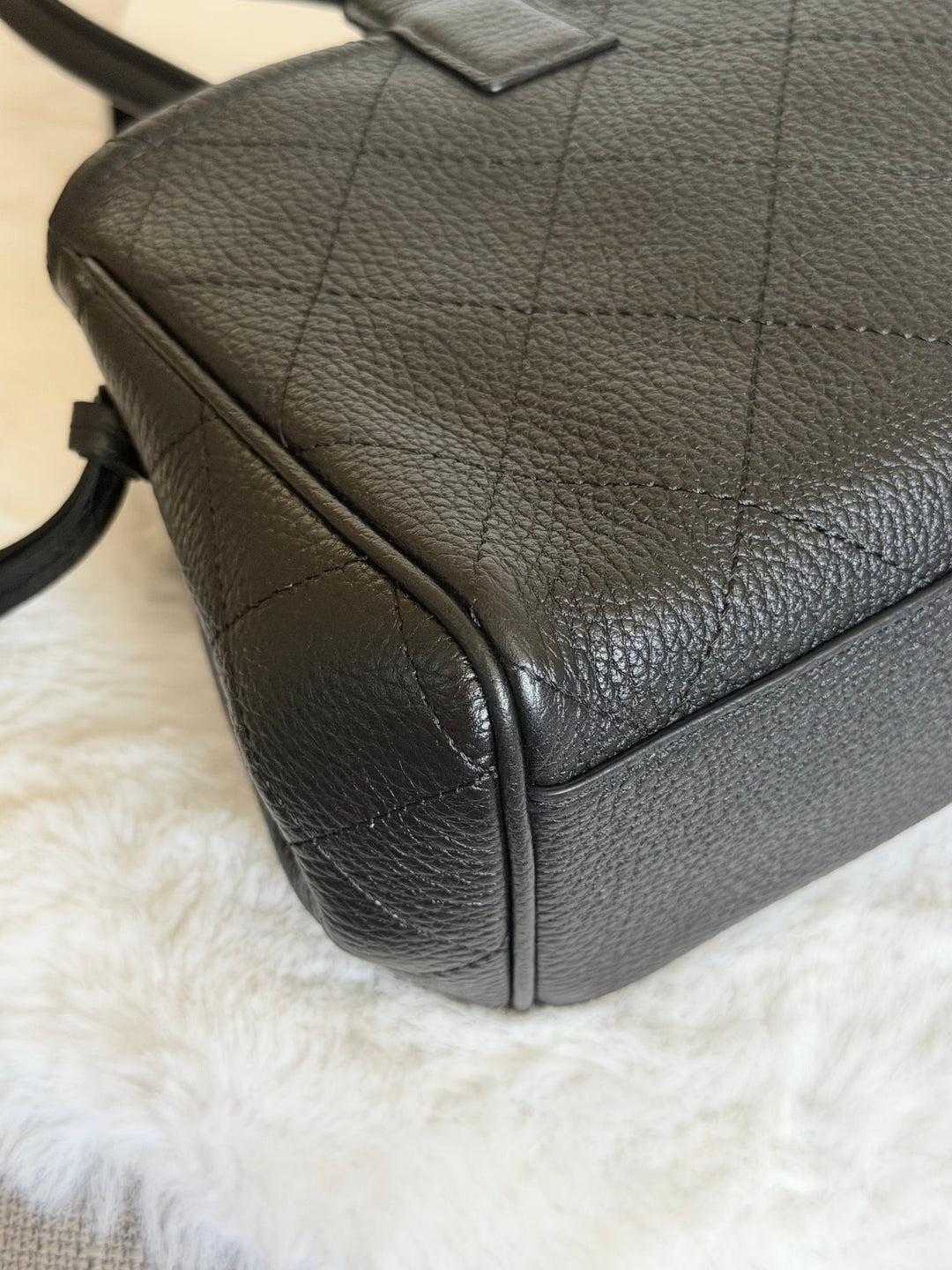 CHANEL 26S Black Caviar GHW East West Hobo Bag Matthieu Blazy SOLD OUT 2026