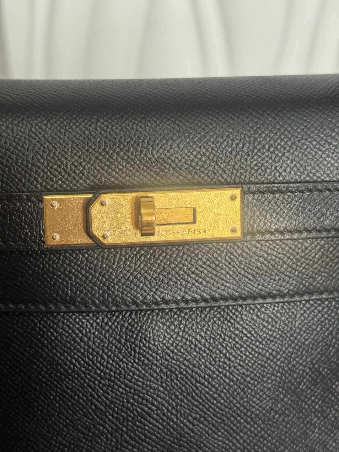 Hermes Noir/Black Epsom Leather GHW Kelly 28 stamp N 2010