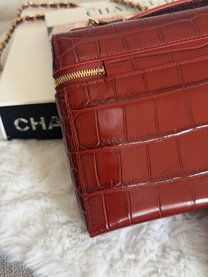 CHANEL 26B Croc Embossed Burgundy Calf Skin LP Long Vanity size Medium 23 cms 2026 Matthieu Blazy