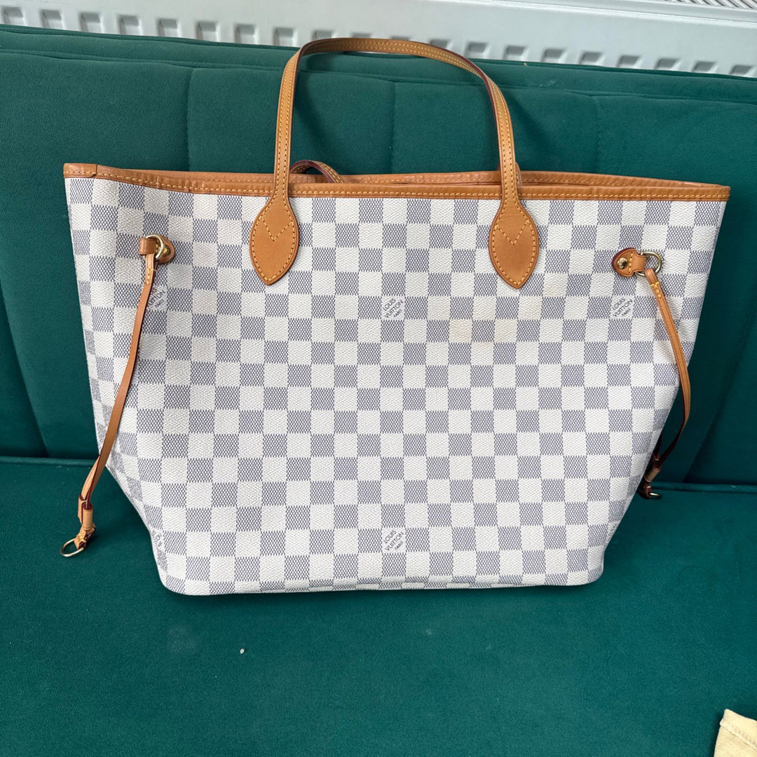 LOUIS VUITTON Neverfull MM Tote Bag in Damier Azur with Rose Ballerine lining