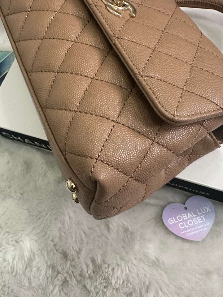 Chanel 22K Pre Fall/Winter 2022 Dark Beige Caviar LGHW Coco Handle Size Small with detachable strap