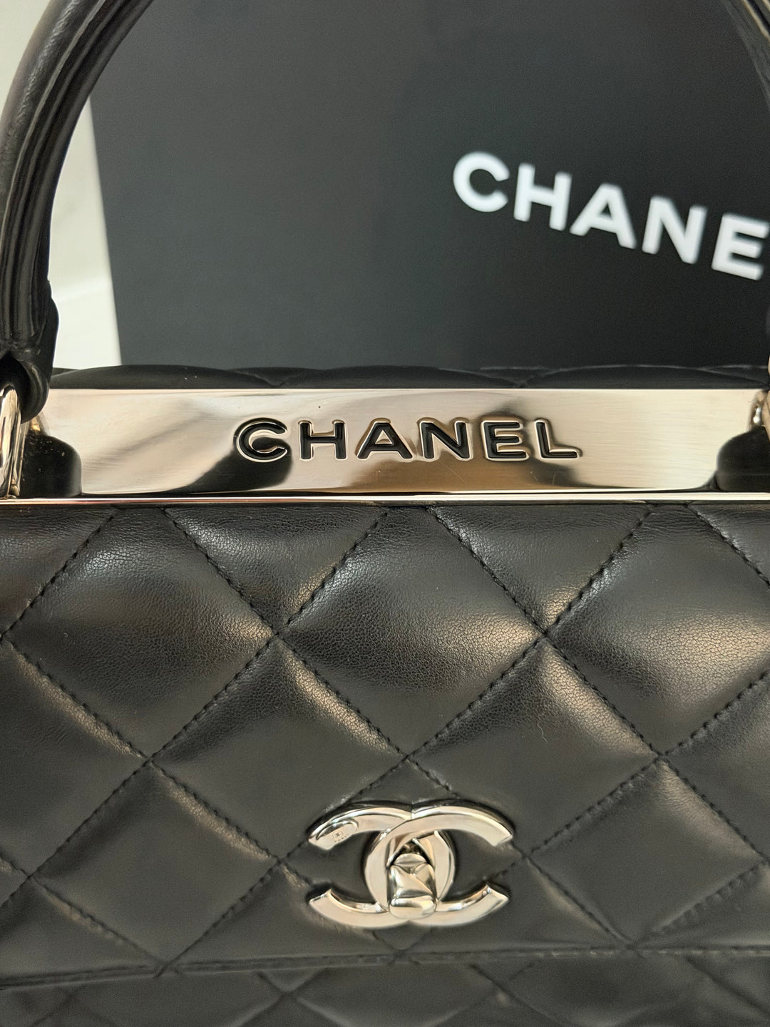 CHANEL series 24 Black Lambskin Silver HW Trendy CC Top Handle Flap Bag with Top Handle and detachable chain