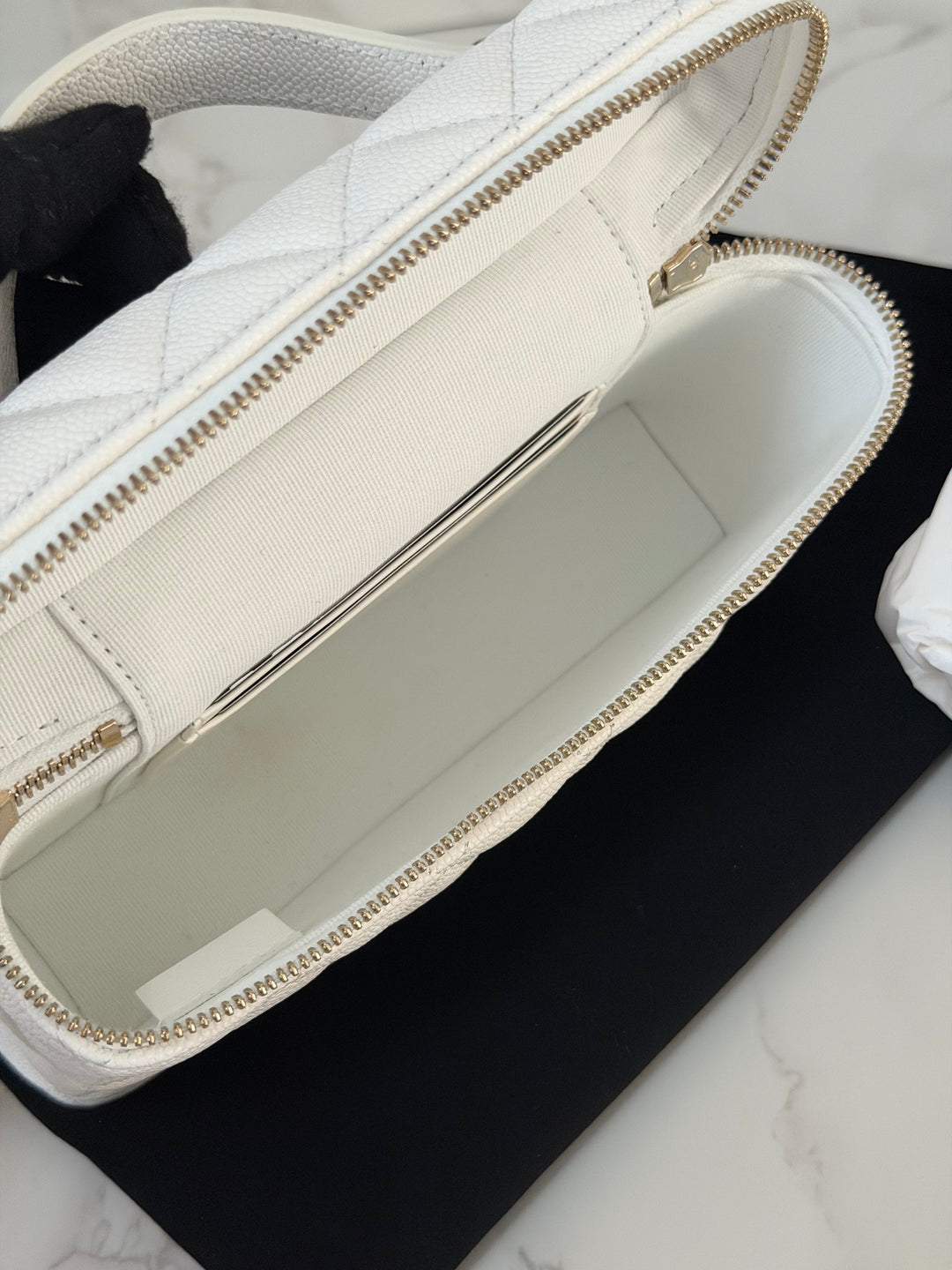 CHANEL 26C White Caviar LGHW Long Vanity with Detachable Chain