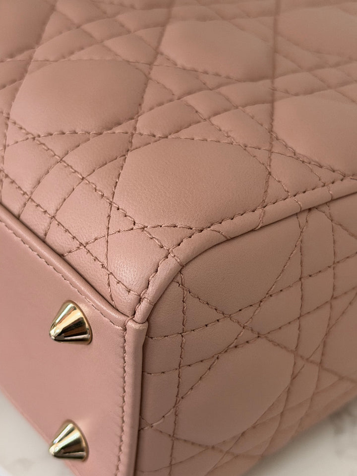 DIOR Lady Dior In Blush Lambskin LGHW size SMALL 2020