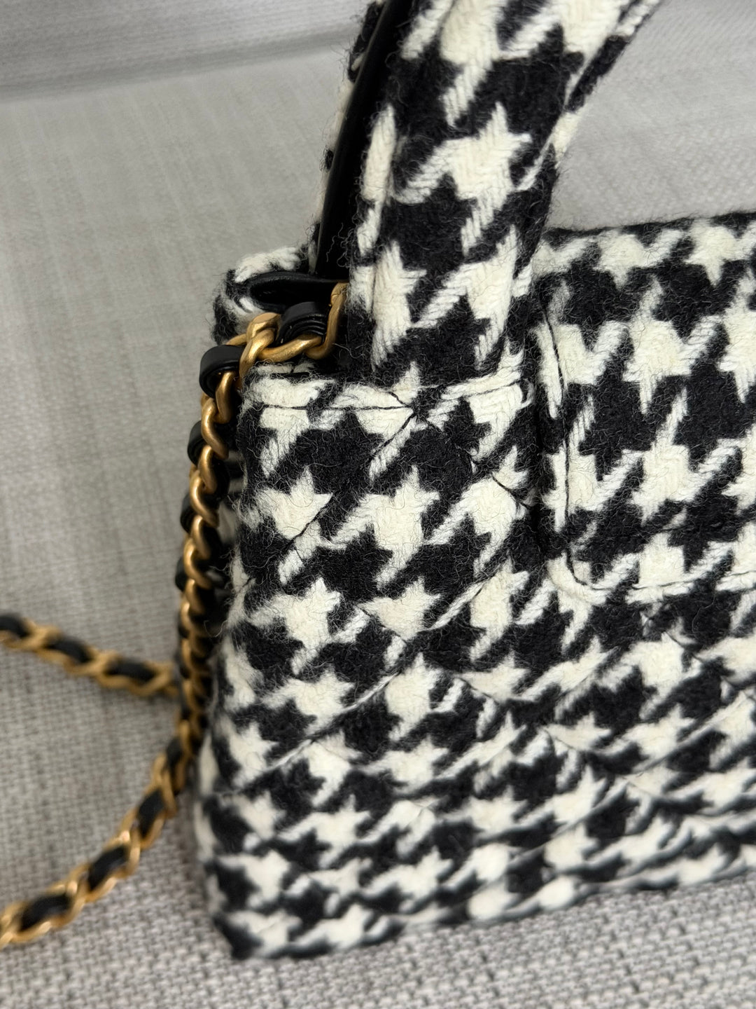 CHANEL 24A 2024 Black and White Houndstooth Tweed Kelly Small Shopping Bag with Chain Aged GHW