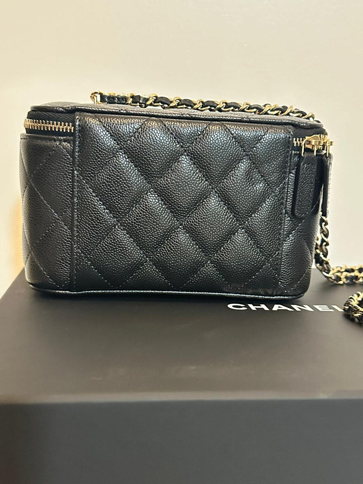 CHANEL Black Caviar LGHW Small Vanity Case with chain