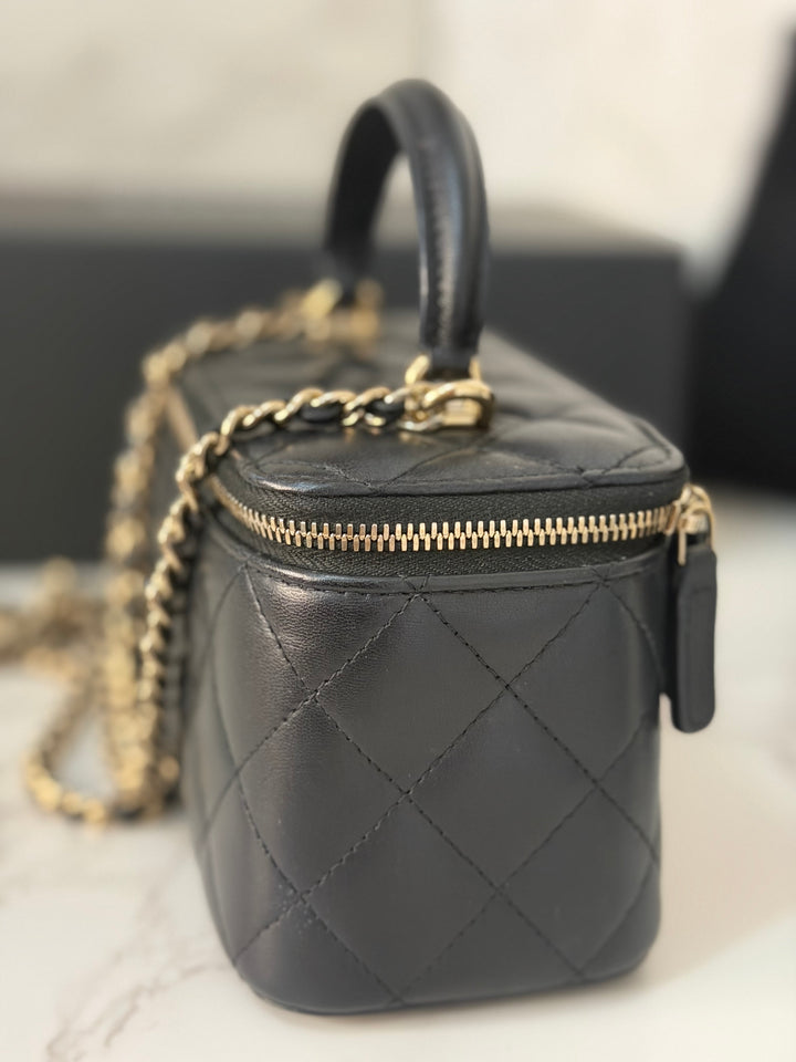 CHANEL series 31 Black Lambskin LGHW Small Vanity Case with Chain and Leather Top Handle