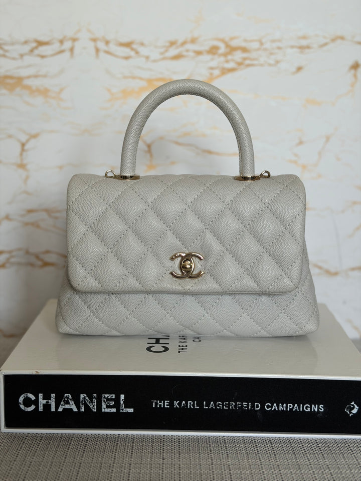 CHANEL series 27 Light Grey Caviar LGHW Coco Handle Size Small with Detachable Shoulder strap 2018