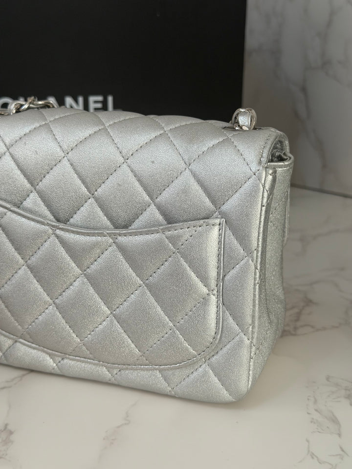Chanel Series 31 21P Collection Iridescent Silver lambskin SHW Square Mini Flap Bag 2021