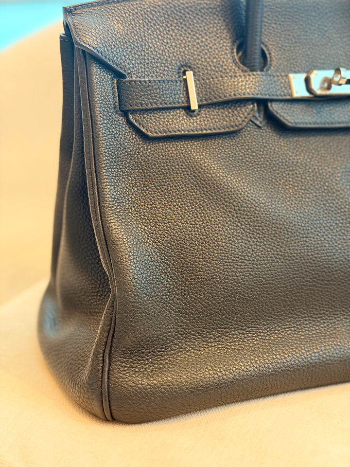 HERMÈS Black Noir Togo Leather PHW Birkin 35 Stamp M in Sq