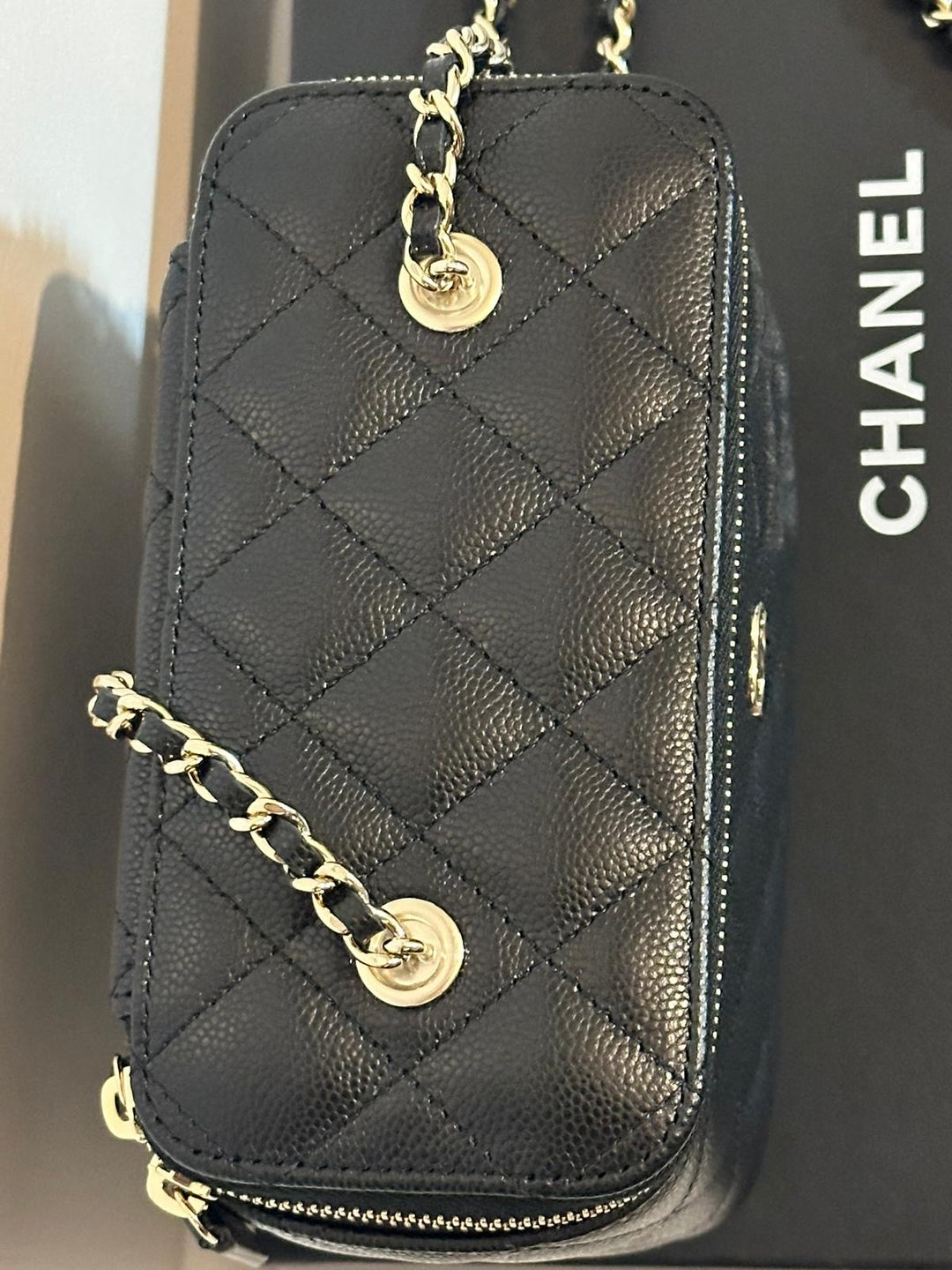 CHANEL Black Caviar LGHW Small Vanity Case with chain