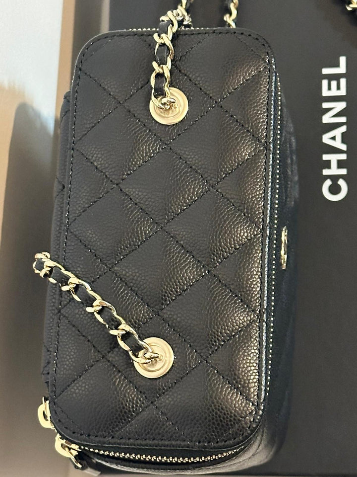 CHANEL Black Caviar LGHW Small Vanity Case with chain