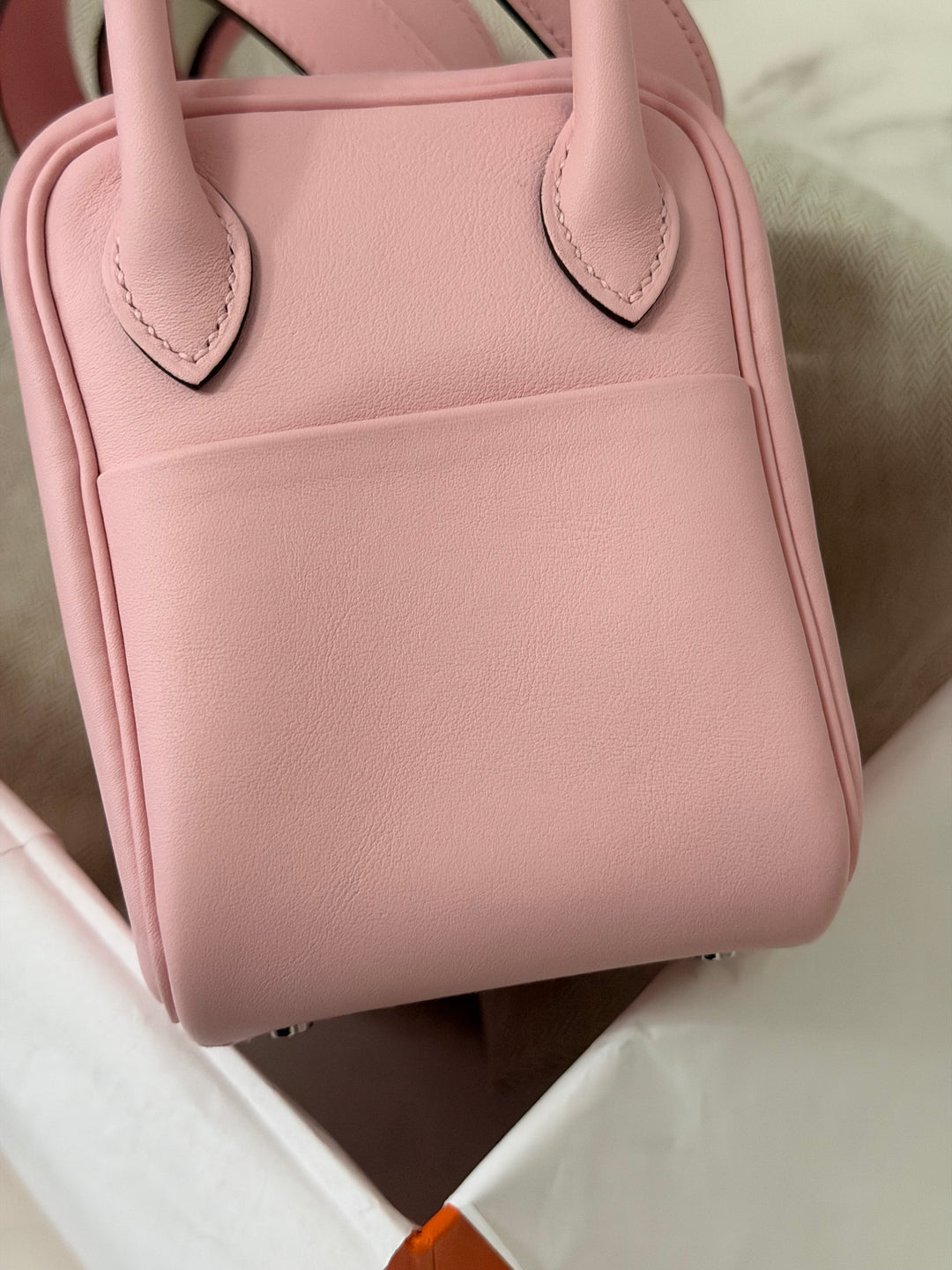 Hermes Mini Lindy Rose Sakura Swift leather PHW Stamp B 2024 *Rare combo*