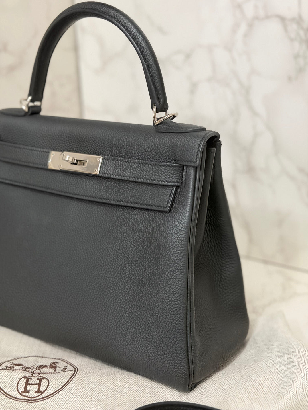 HERMES Noir Black Togo Leather with Palladium Hardware Kelly 28 Retourne Bag Stamp R 2014