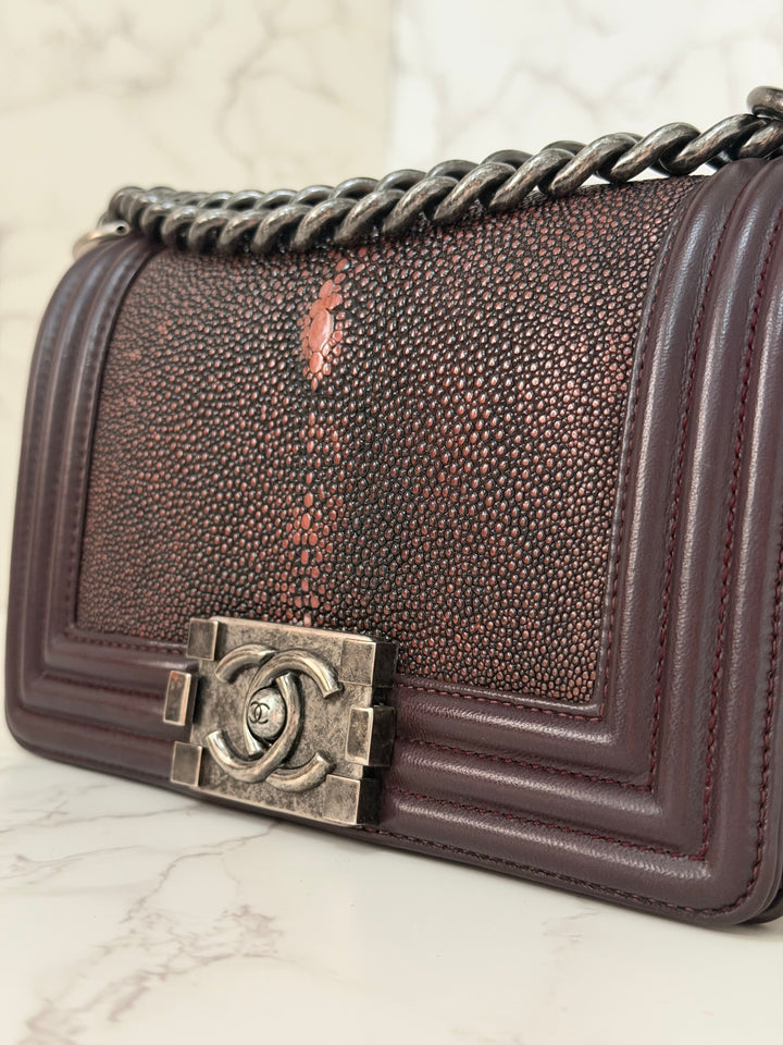 Chanel series 21 2015 Burgundy Lambskin Stingray SMALL Le Boy Flap Bag with Ruthenium HW