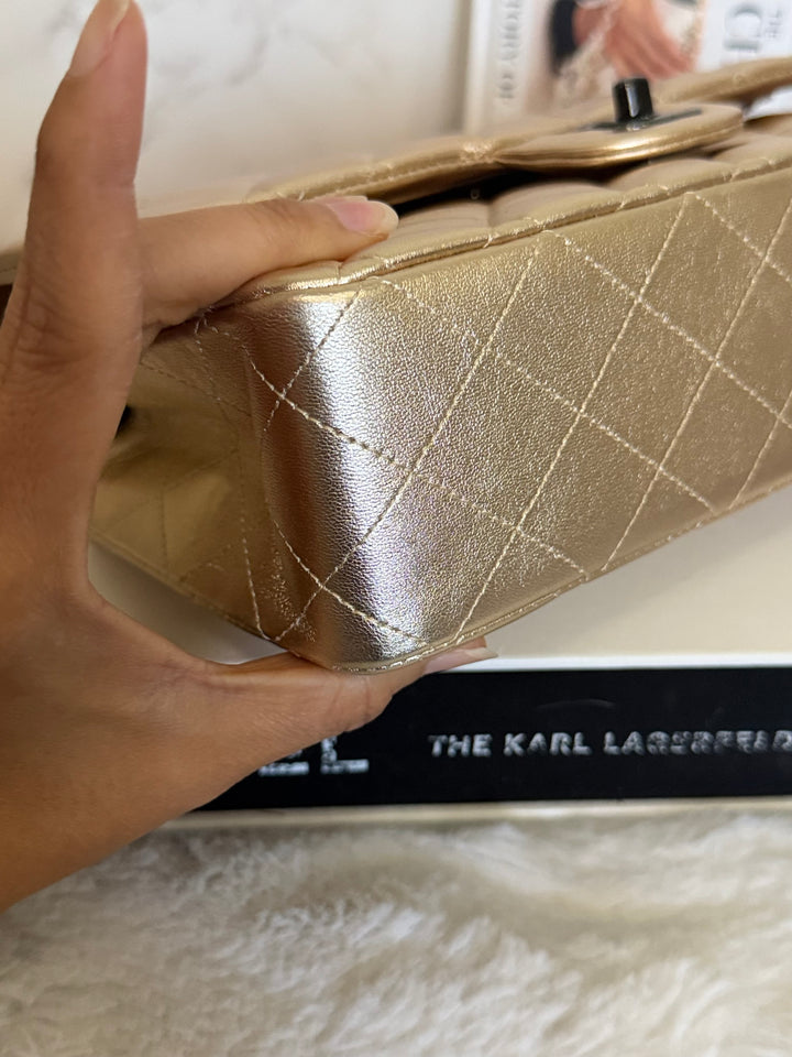 CHANEL series 31 Gold Metallic Lambskin So Black Hardware Medium ML timeless Classic Double Flap Bag 2020/2021