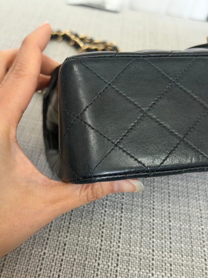 CHANEL series 11 Black Lambskin 24K GHW Vintage Small classic double flap bag 2007/2008