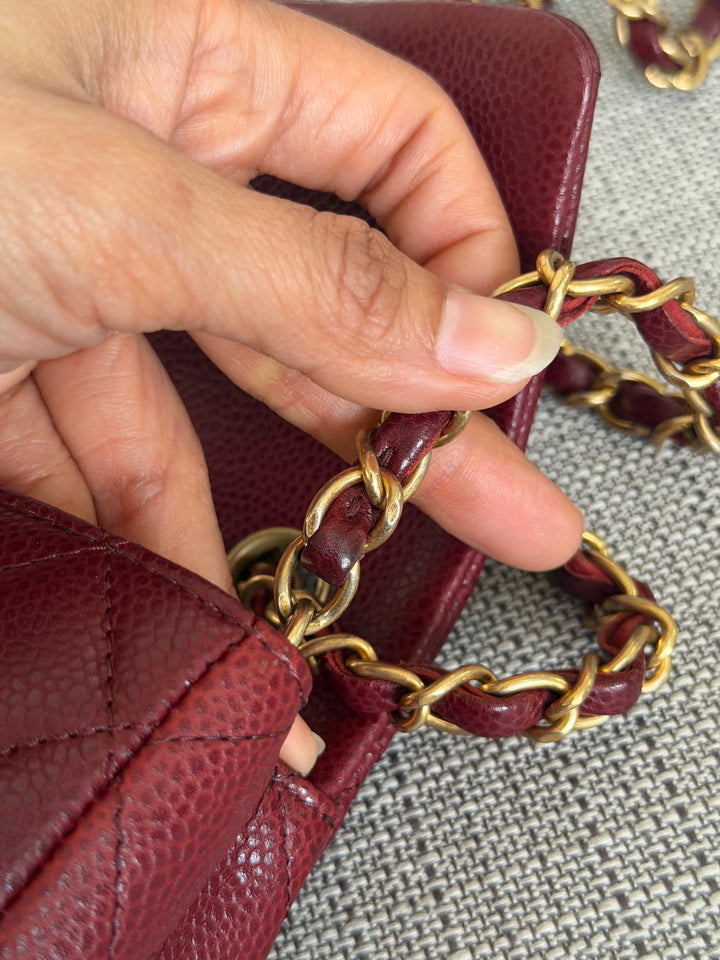 CHANEL series 21 15B collection Burgundy Caviar GHW Mini Rectangular Flap Bag 2015 RARE