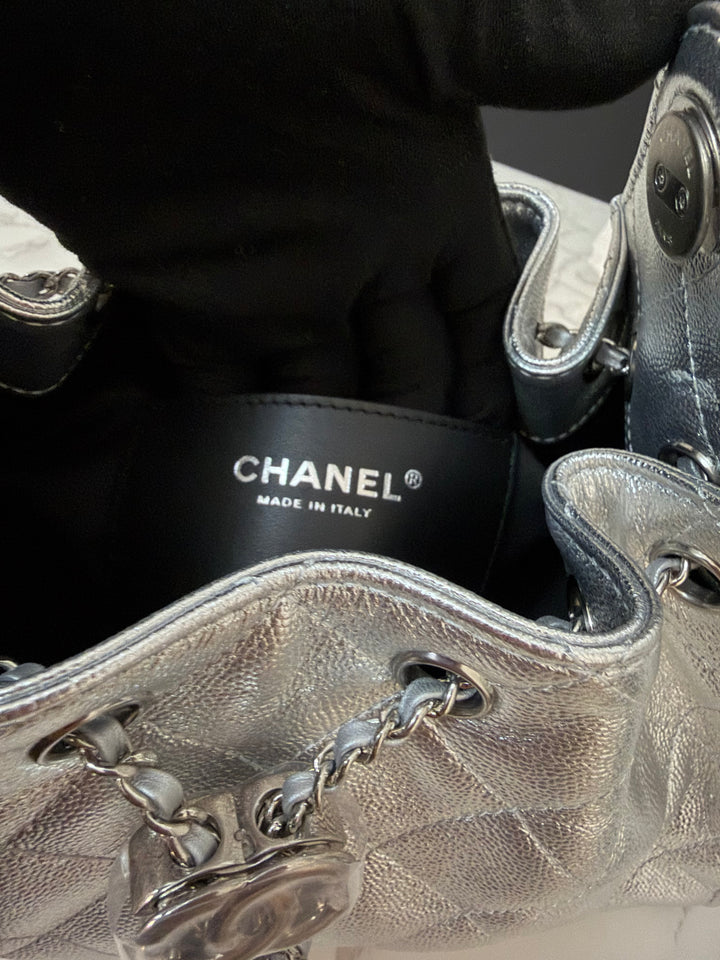 CHANEL 26C Silver Caviar shiny SHW Mini 25 Hobo Bag