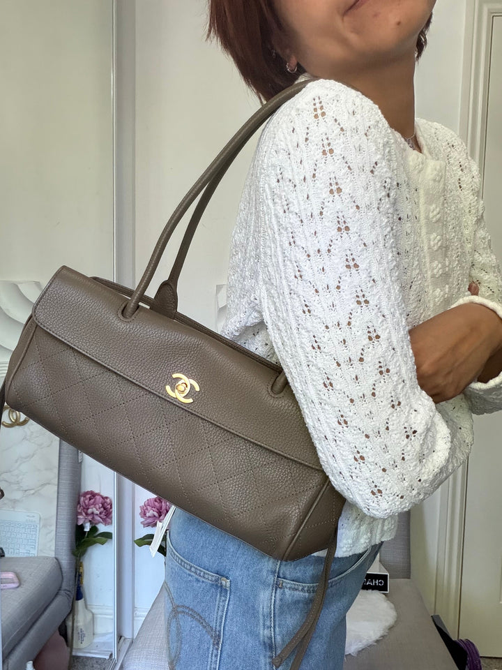 CHANEL Khaki Etoupe Caviar LGHW Urban Essentials East West Shopping Tote Bag size Small Matthieu Blazy 26A 2026