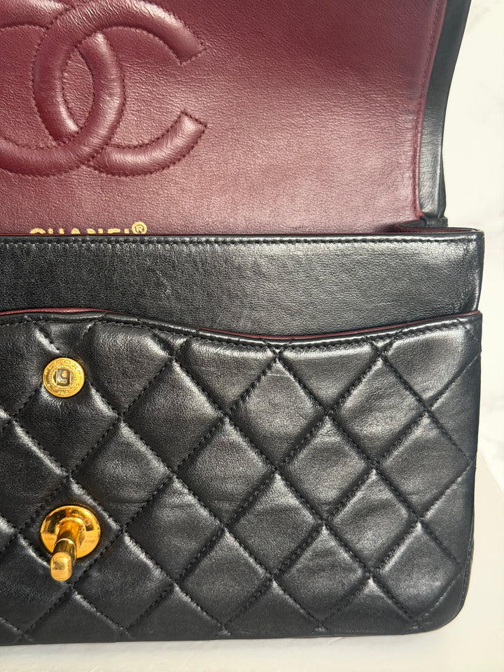 CHANEL series 6 Black Lambskin 24K GHW Vintage Medium ML Timeless Classic Double Flap Bag circa 2000-2002