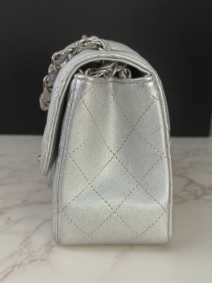 Chanel Series 31 21P Collection Iridescent Silver lambskin SHW Square Mini Flap Bag 2021