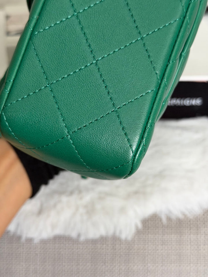 CHANEL Green Lambskin LGHW Mini Rectangular Flap Bag with Top Handle 2022 22A collection