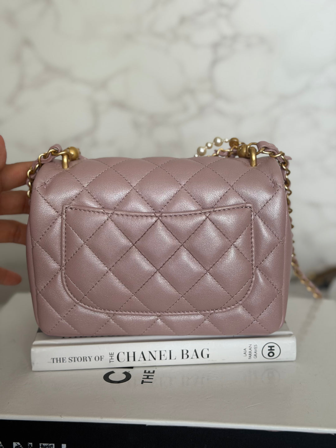 CHANEL 24P Pearly Pink Lambskin Pearl Twist Aged GHW Flap Bag 2024