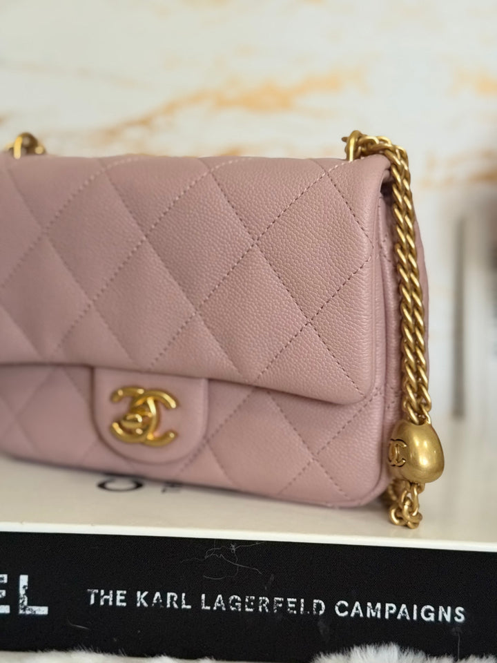 CHANEL 24P Muted Mauve Pink Caviar Heart Adjustable Chain Flap Bag with aged GHW 2024