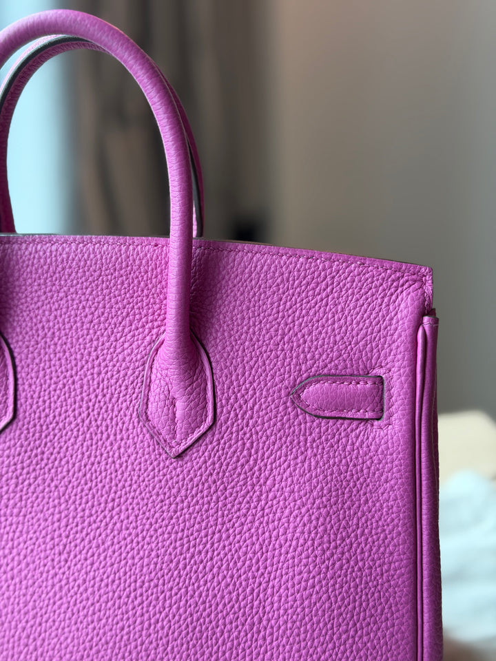 HERMÈS Rose Pourpre Togo Leather PHW Birkin 25 stamp C 2017