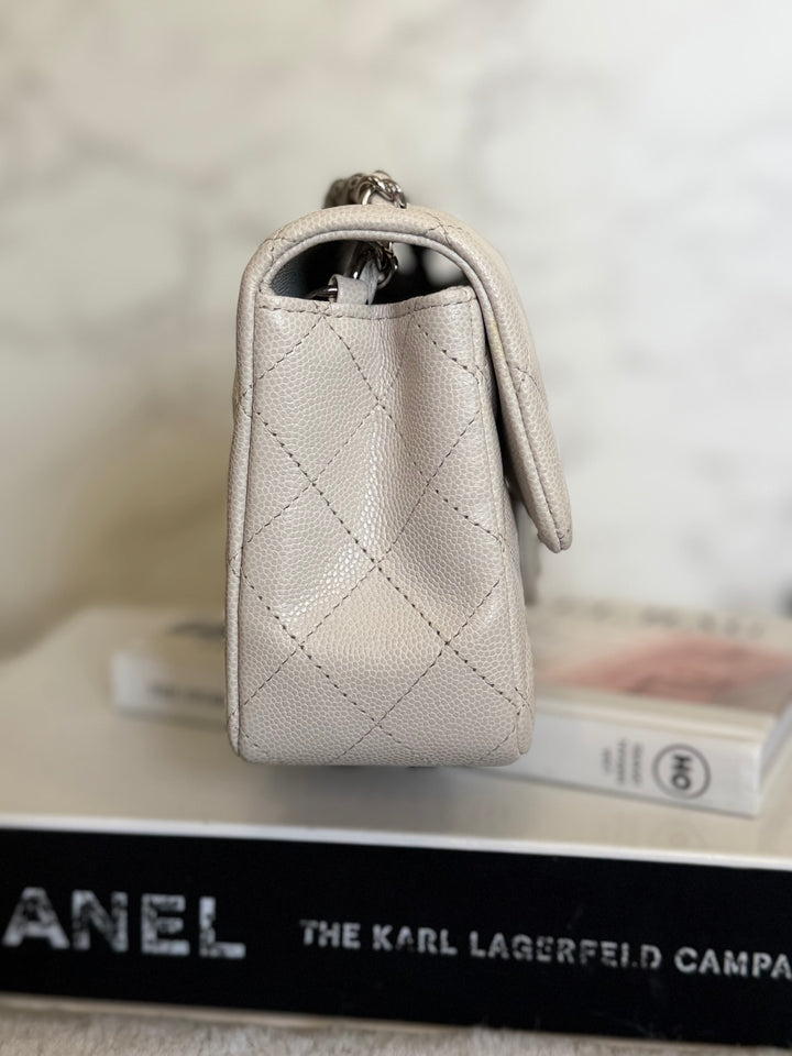 CHANEL 18B series 26 Ivory Caviar SHW Mini Rectangular Flap Bag 2018