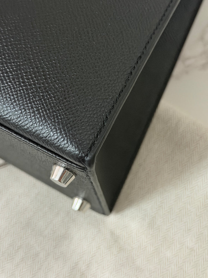 HERMES Black Noir Sellier Epsom Leather PHW Kelly 28 Stamp R 2014