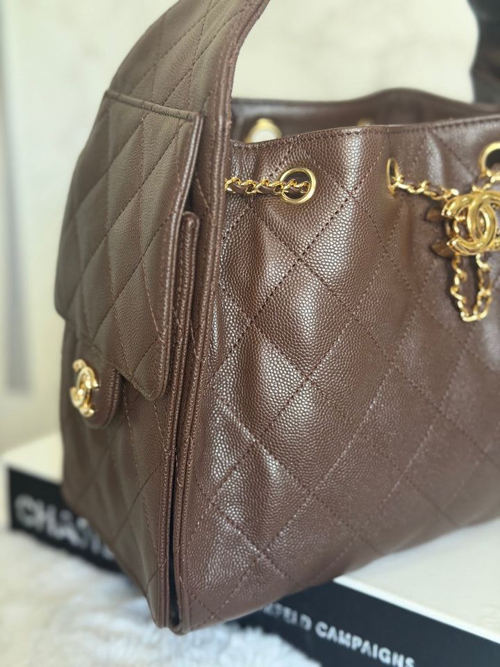 CHANEL 26B Chocolate brown Caviar LGHW 25 Hobo Bag size Small 2026