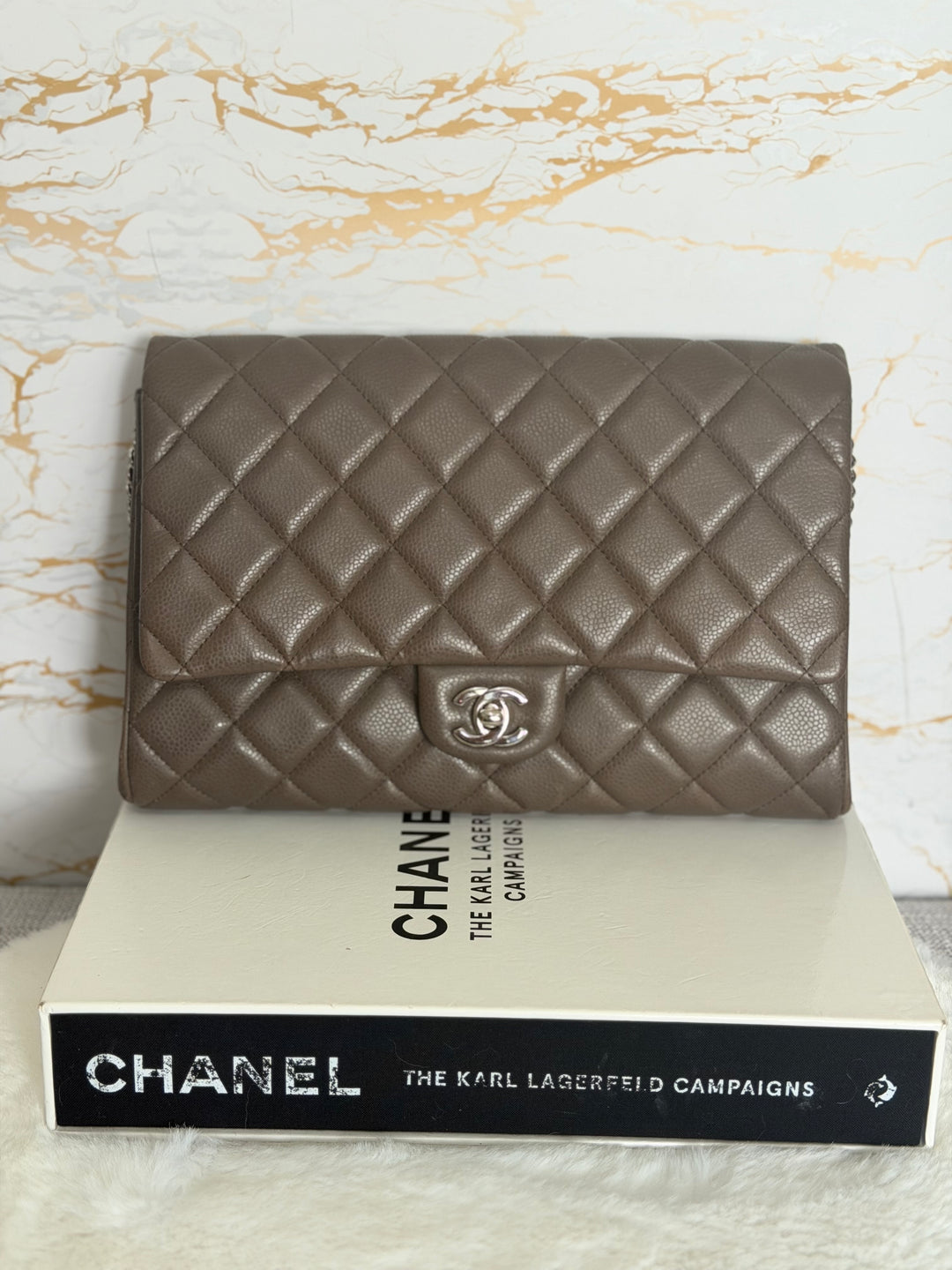 CHANEL series 17 Khaki Caviar SHW Classic Clutch with Chain