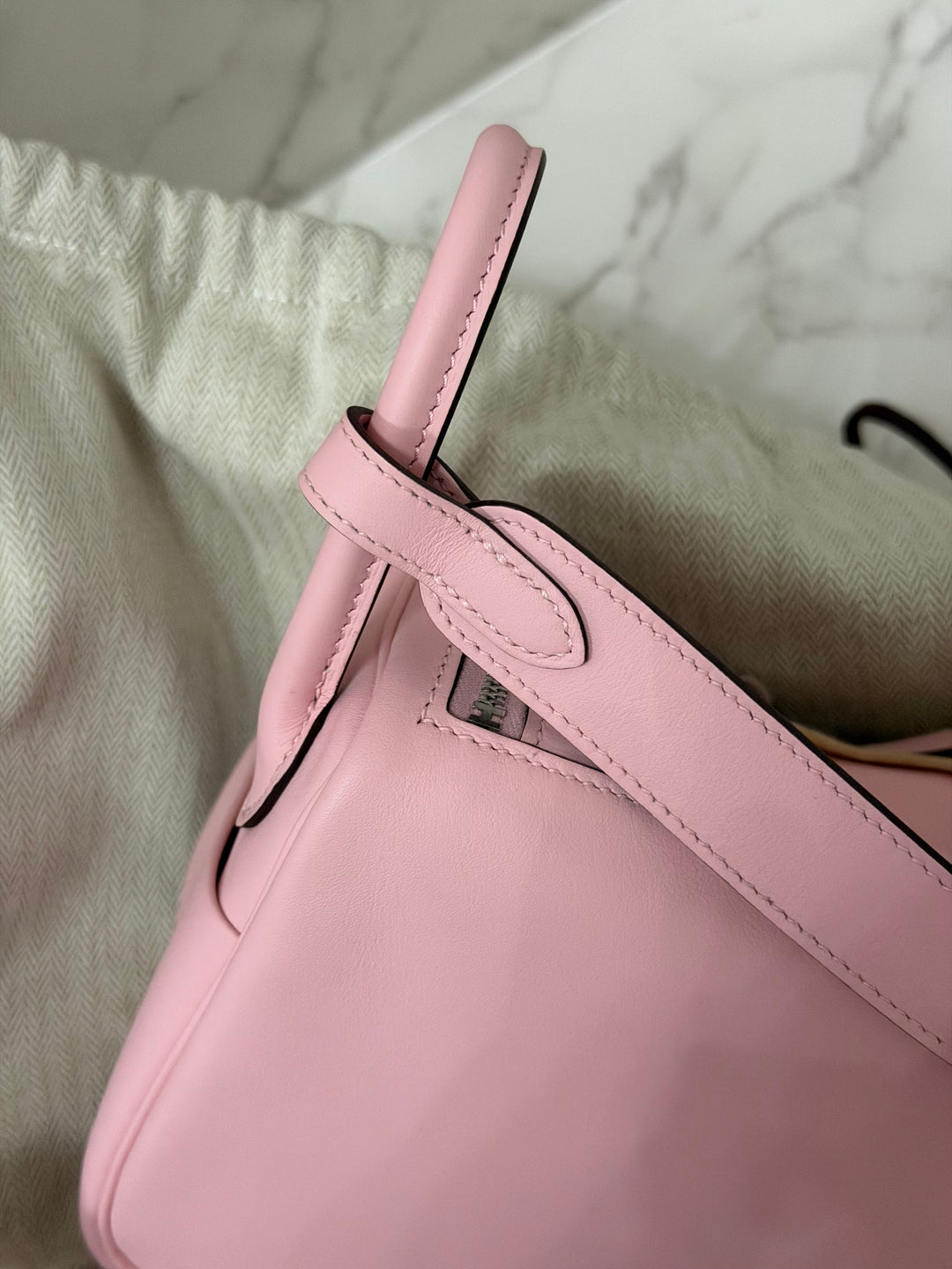 Hermes Mini Lindy Rose Sakura Swift leather PHW Stamp B 2024 *Rare combo*