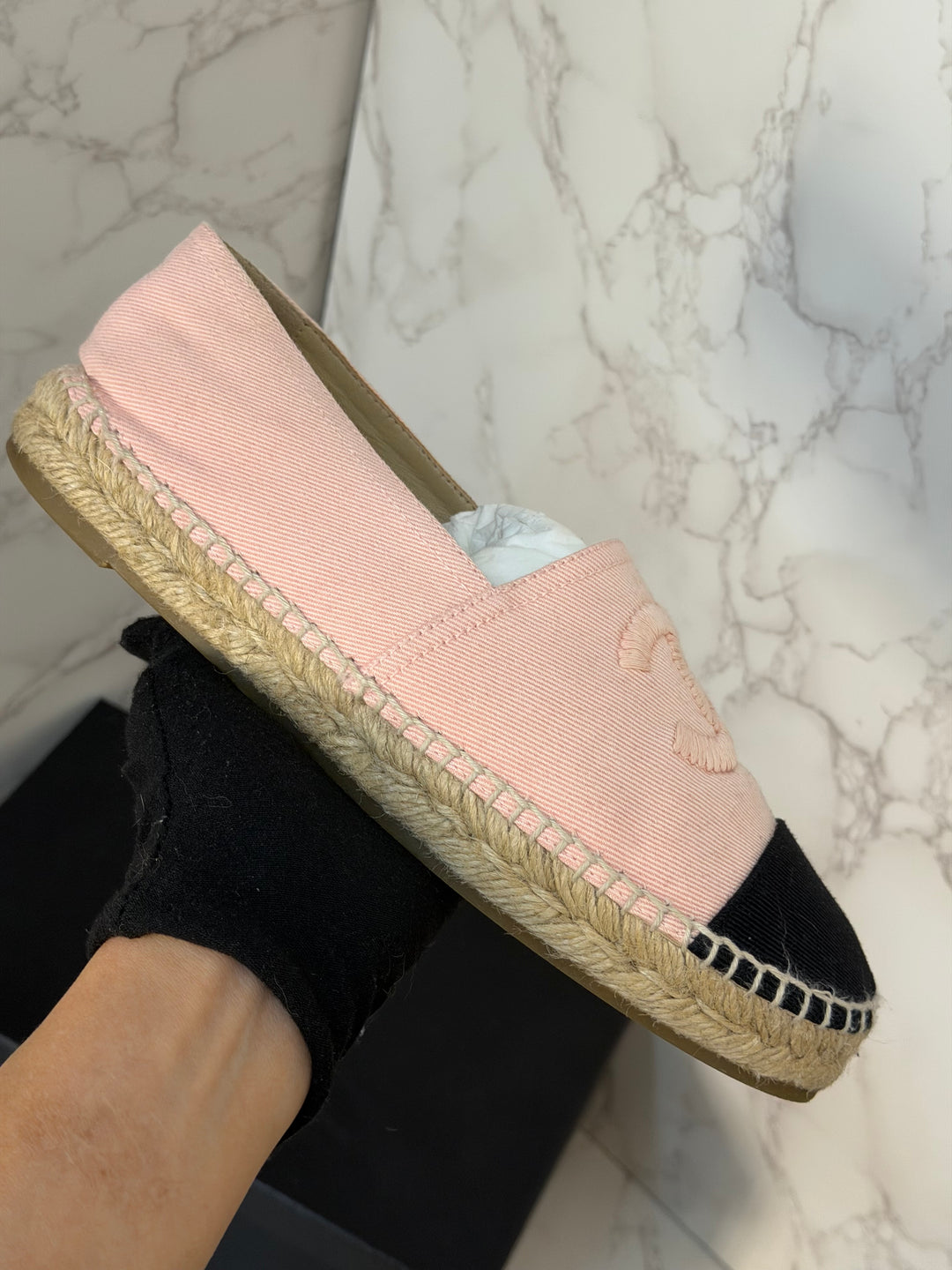 CHANEL Light Peachy Pink/Black Espadrilles Size EU 40