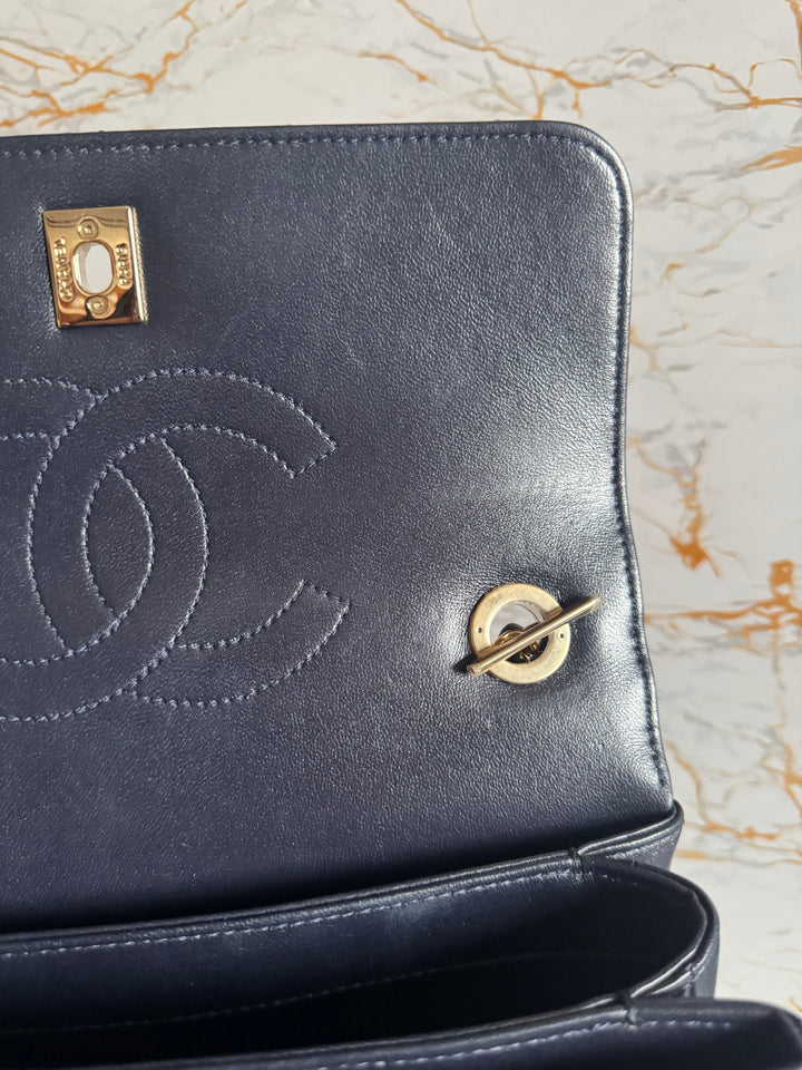 Chanel series 28 2018/2019 Navy Lambskin Champagne GHW Trendy CC Flap Bag size Small with Detachable Strap