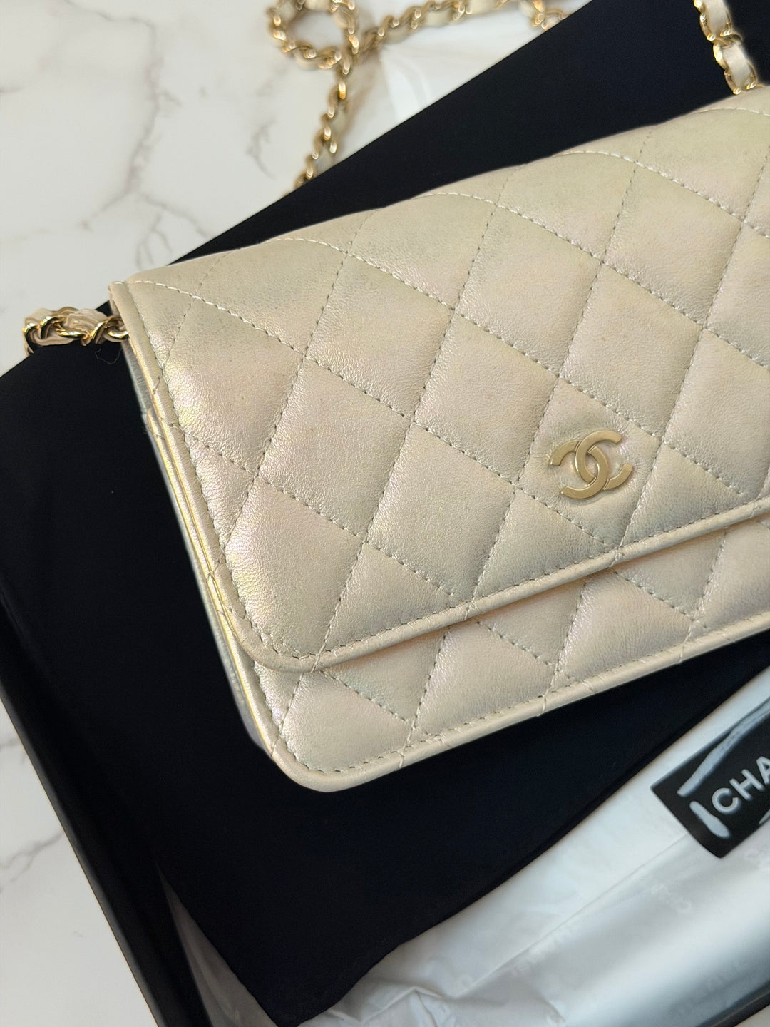 CHANEL series 31 20B Ivory Calf Skin LGHW Mini Wallet on Chain (WOC) 6 inches