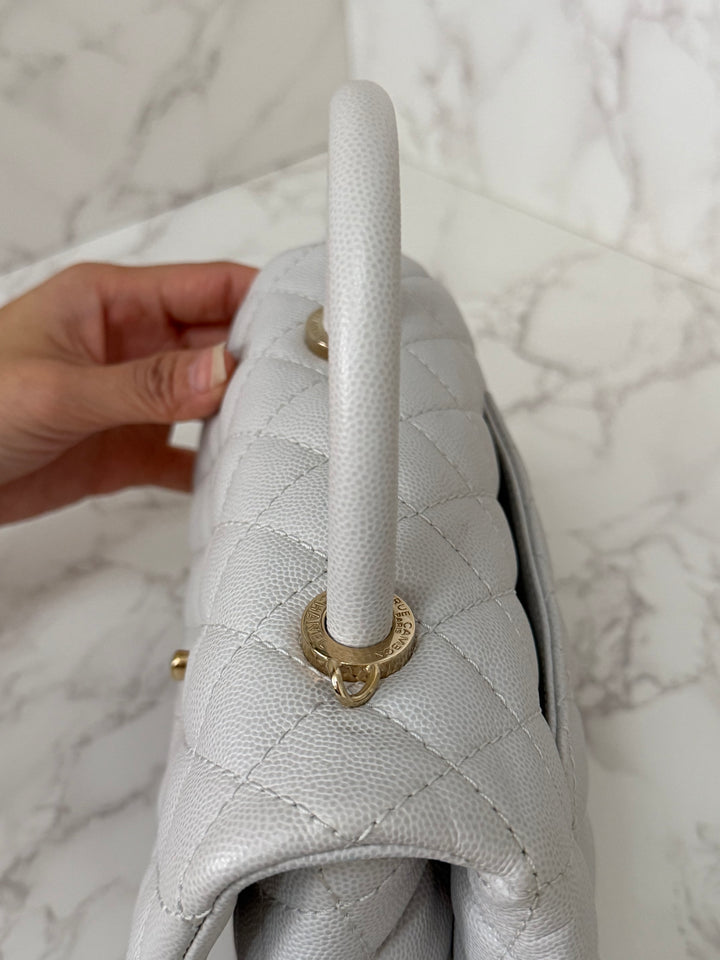 CHANEL 18P series 27 2018 Light Grey Caviar LGHW Coco Handle Size Small with Detachable Shoulder strap