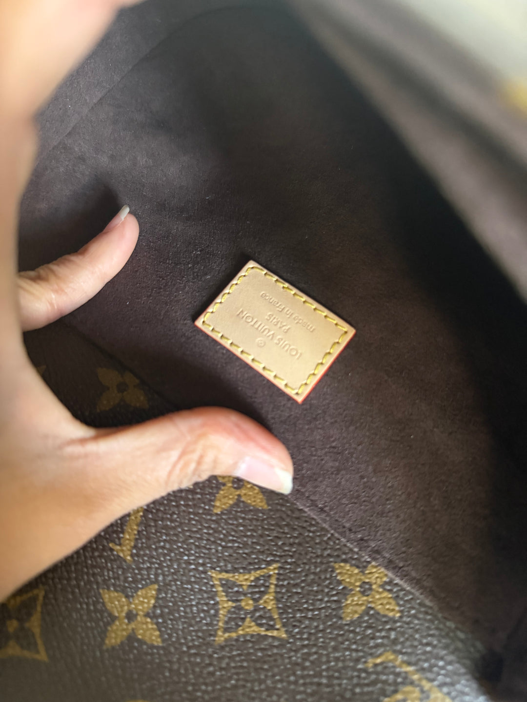 LOUIS VUITTON LV Pochette Metis Monogram Bag 2024