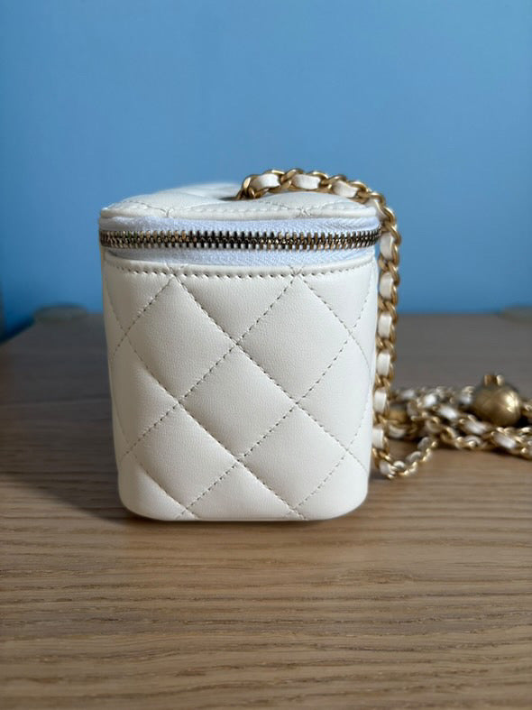Chanel 2021 21A collection White Lambskin aged GHW Small Vanity Pearl Crush