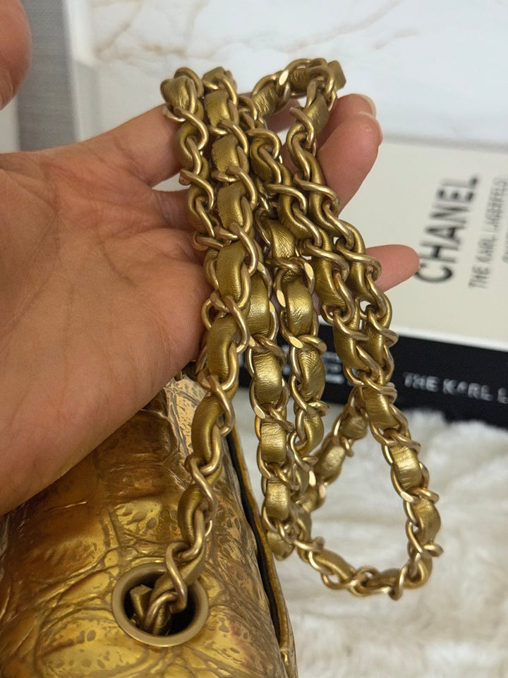 CHANEL series 28 19A Metiers d'Art collection Gold Croc Embossed Calf Skin Mini Rectangular Flap Bag with Aged GHW 2019 RARE