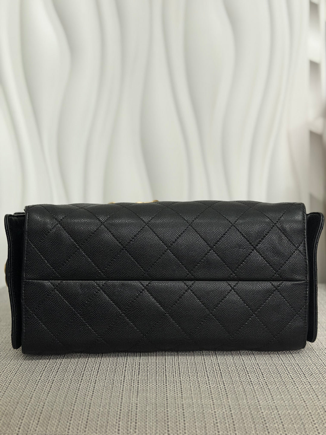 CHANEL 25 Black Caviar Aged GHW Hobo Bag size SMALL