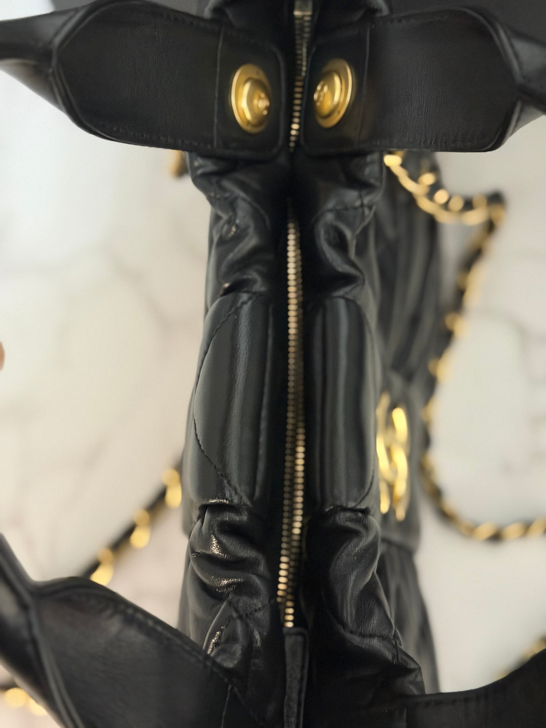 CHANEL 25K 2025 Black Leather Aged GHW BOW Bag size Medium